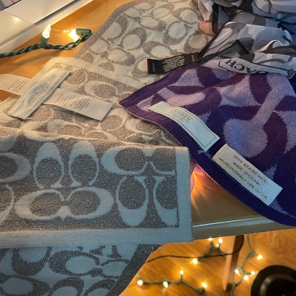 Couch BUNDLE!  2 winter scarves, 1 silk for hair/bag…. Gld/Prpl and Blk/wht. - Picture 9 of 9